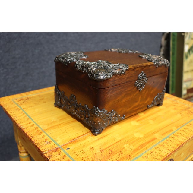 Late 19th Century Victorian Quarter Sawn Oak Ormolu-Mounted Humidor For Sale - Image 5 of 13