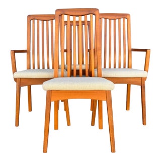 Set of Four Mid Century Dining Chairs by Benny Linden | Including Two Captains Chairs For Sale