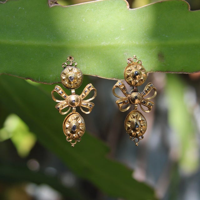 Gold Late 18th Century Georgian Iberian 21k Gold Pendeloque Diamond Earrings, A Pair For Sale - Image 8 of 9