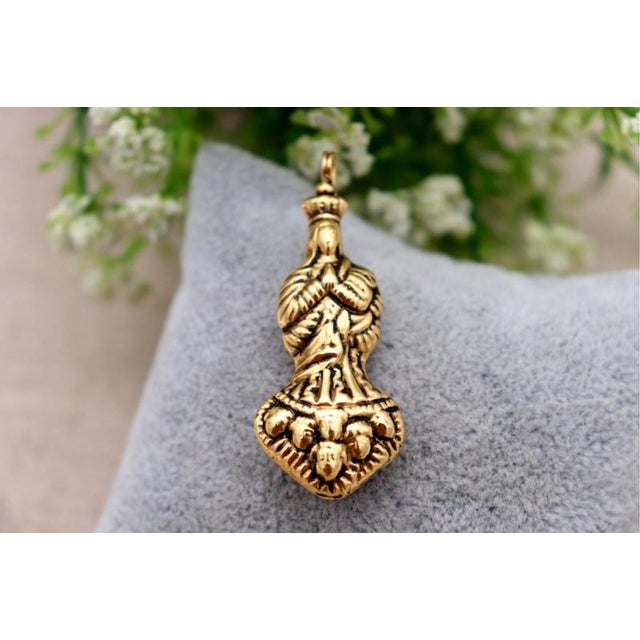 19.2K Gold Our Lady of the Immaculate Conception Pendant For Sale - Image 6 of 6
