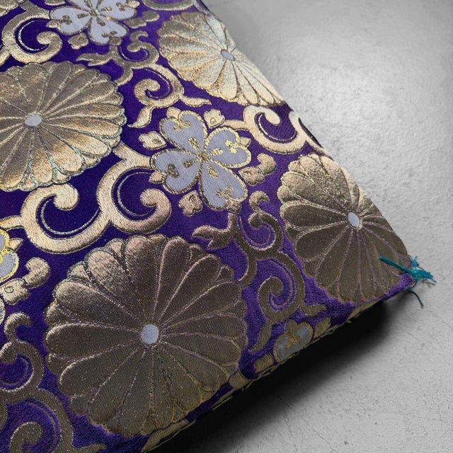 Japanese Ceremonial Haishiki Floor Cushion, 1980s For Sale - Image 4 of 10