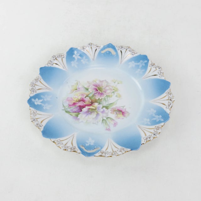 Antique Blue and White Scalloped Porcelain Plate With Pastel Flowers For Sale In New York - Image 6 of 7