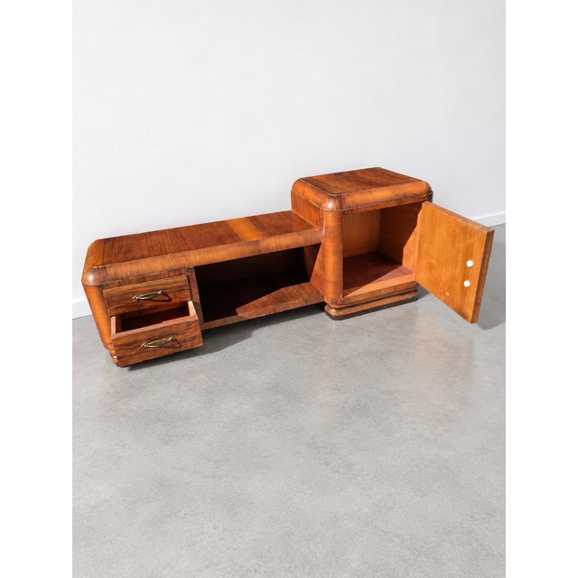 Art Deco Walnut Burl Entry Console Table, 1930s, in Good conditions. Designed 1920 to 1949