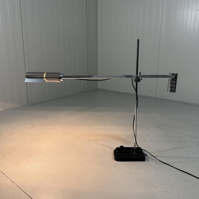 Exeptional desk lamp Haloprofil by Viktor Frauenknecht for Swiss Lamps (marked). Black cast iron foot with pencil holders...