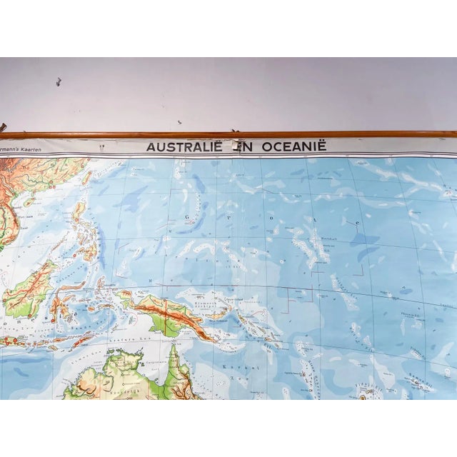 1960s Mid-Century Dutch Topographical Wall Map of Australia and Oceania on Linen For Sale - Image 5 of 13