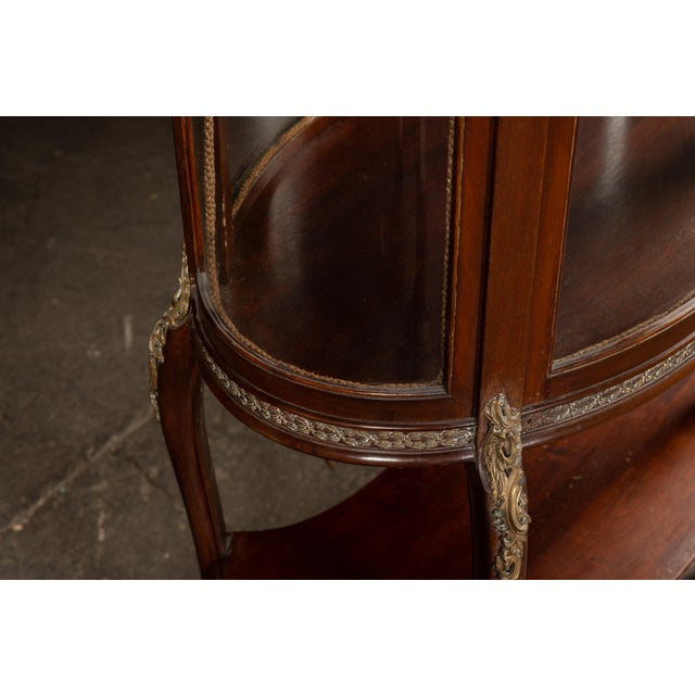 Early 20th Century Louis XVI Style Mahogany Curio Cabinet For Sale - Image 12 of 15