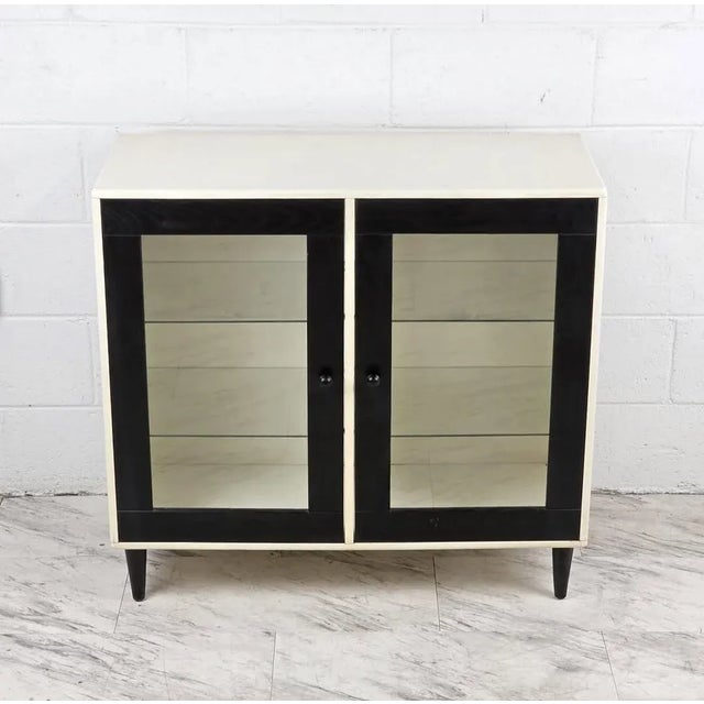 1960s Danish Modern Monochromatic Illuminated Glass Front Cabinet For Sale - Image 5 of 7