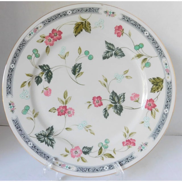 Antique White 1980s Andra Sadek Vintage Floral Chinoiserie, Hollywood Regency Porcelain Cake/Serving Plate For Sale - Image 8 of 13