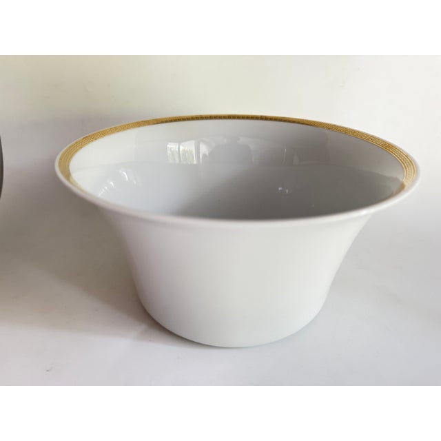 Rosenthal Medallion Meandre d'Or Bowl by Versace for Rosenthal, 2000s For Sale - Image 4 of 4
