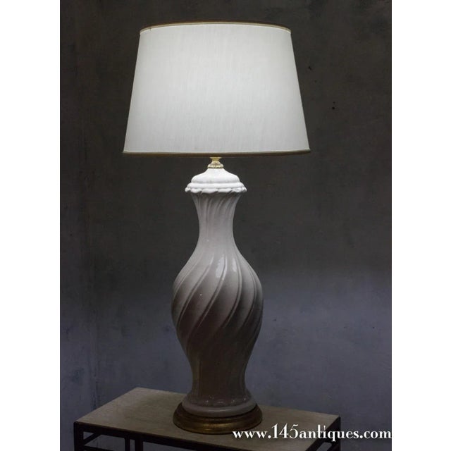 Spanish 1950s Spanish White Ceramic Lamp For Sale - Image 3 of 10