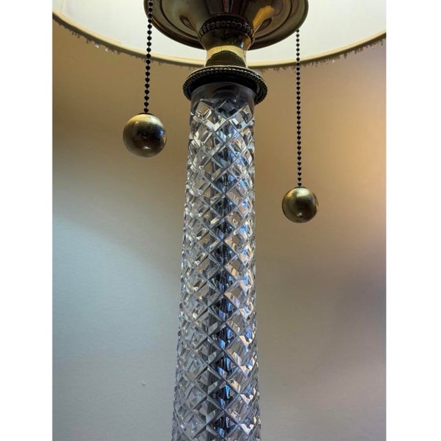 Vintage Attributed to Paul Hanson Hollywood Regency Crystal & Brass Table Lamps – Matching Pair For Sale In Chicago - Image 6 of 6
