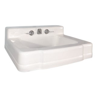 1946 Vintage Porcelain & Cast Iron Wall-Mounted Sink in Very Nice Condition For Sale