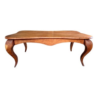 Vintage Wood Coffee Cocktail Table With Scalloped Skirt and Sculptural Cabriole Legs For Sale