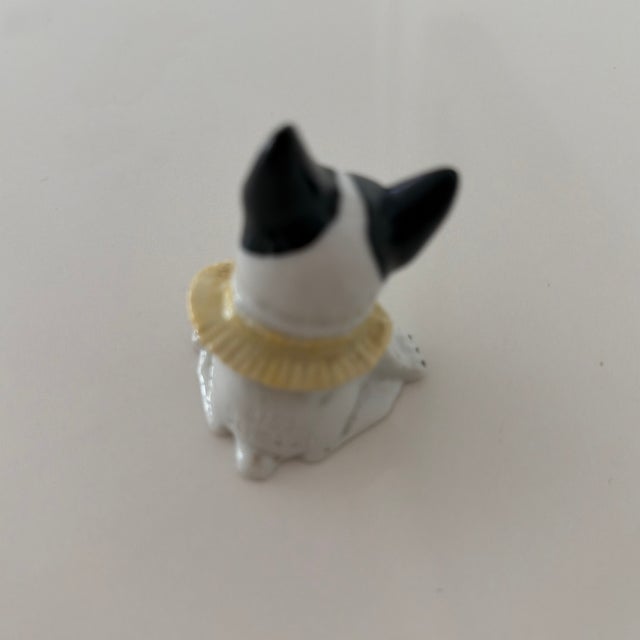 1930s Antique German Novelty French Bulldog/Boston Terrier Porcelain Figurine Featuring an Applied Fly For Sale - Image 5 of 9