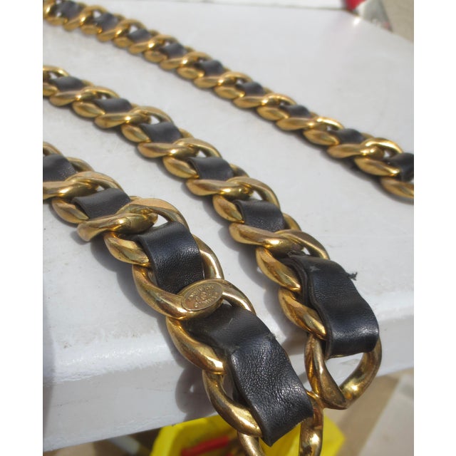 Chanel Leather and Chain Belt Circa 1993 For Sale - Image 9 of 10
