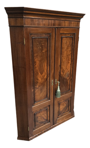 Regency Corner Cabinet in Mahogany, 1810