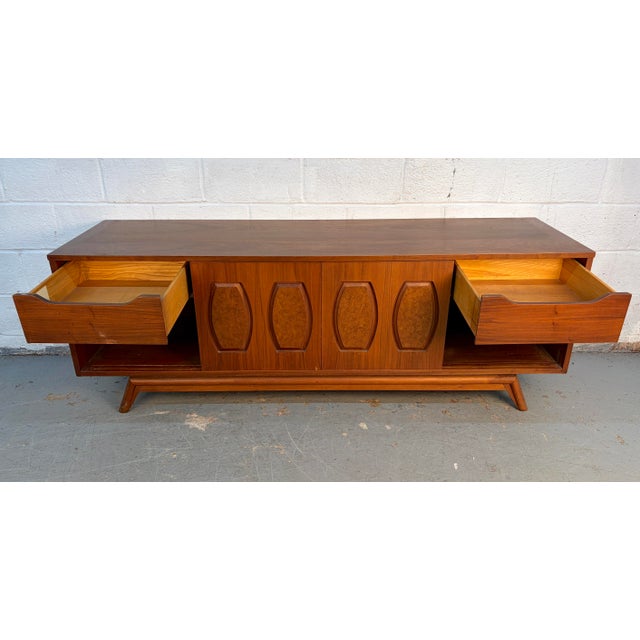 Young Manufacturing Mid 20th Century Walnut and Burlwood Buffet, Attributed For Sale - Image 10 of 17