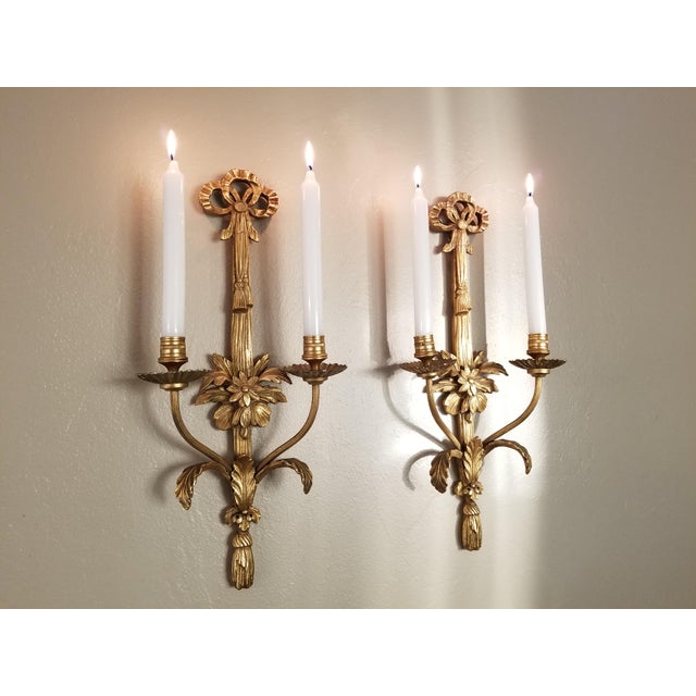French Vintage Pair of Friedman Brothers New York Louis XVI Style Gilt Gesso Wall Sconces For Sale - Image 3 of 18