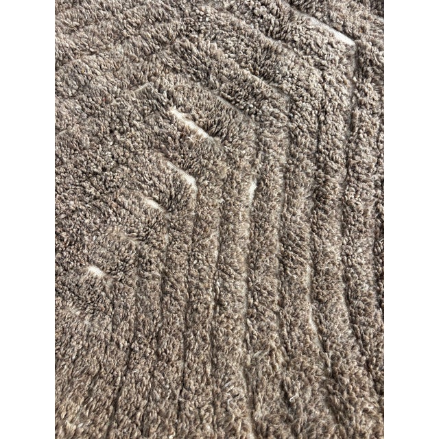 Moroccan Beni Ouarain Rug in Wool, 1990 For Sale - Image 10 of 11