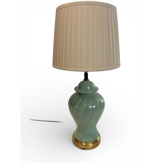 Vintage Chinese Celadon Green Ginger Jar Table Lamp, MCM Hollywood Regency Postmodern Brass Base With Finial For Sale - Image 4 of 12