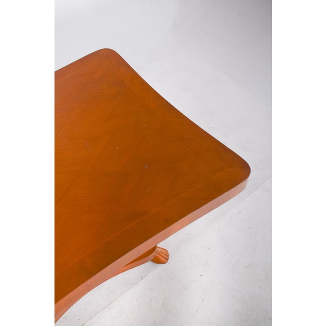 English Dining Table with Central Pedestal, 1920s For Sale - Image 9 of 10