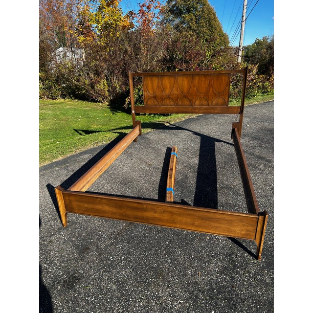 Mid-Century Modern Mid Century Broyhill Brasilia Bedroom Set For Sale - Image 3 of 12