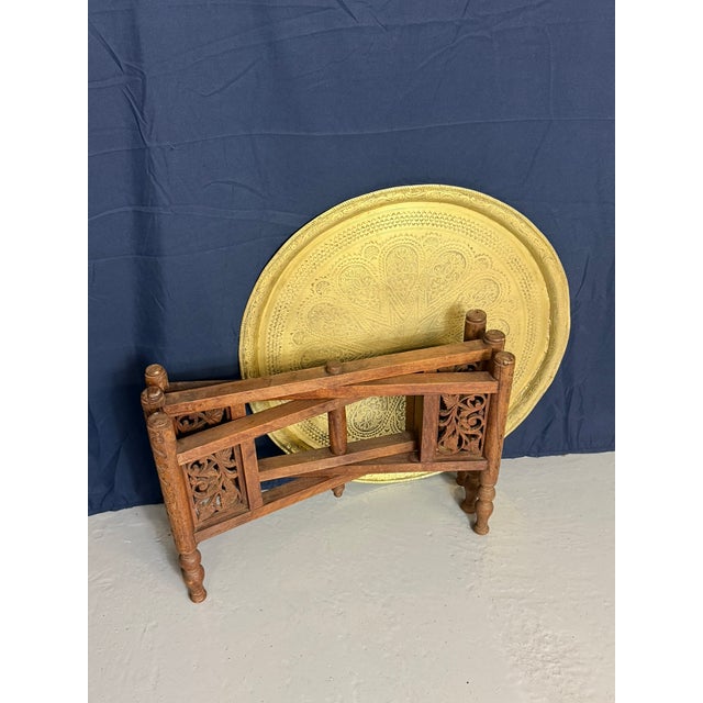 Antique Anglo-Indian Benares Brass Tray Table with Hand-Carved Folding Wooden Base, 1910 For Sale - Image 3 of 15