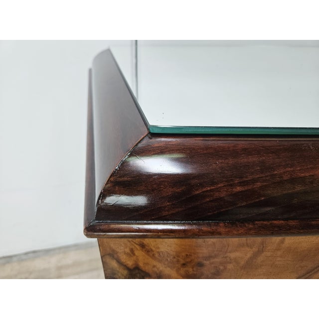 Wood Art Deco Milanese Sideboard in Walnut Burl with Mirrored Top, 1940 For Sale - Image 7 of 18