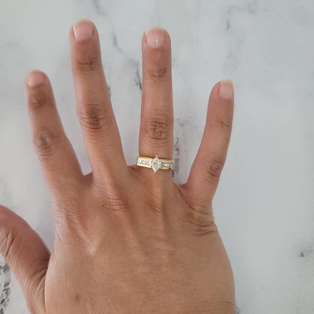 ♥ Ring Summary ♥ Main Stone: Diamond Approx. Carat Weight: .92cttw Diamond Clarity: SI1 Diamond Color: G Band Material:...