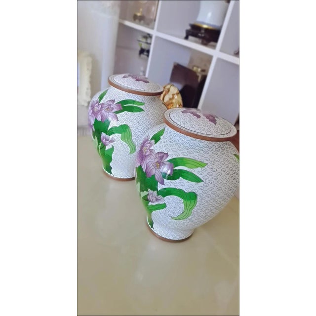 Pair of Vintage Cloisonné Enamel Iris Floral Lidded Jars / Tea Caddies For Sale - Image 11 of 15