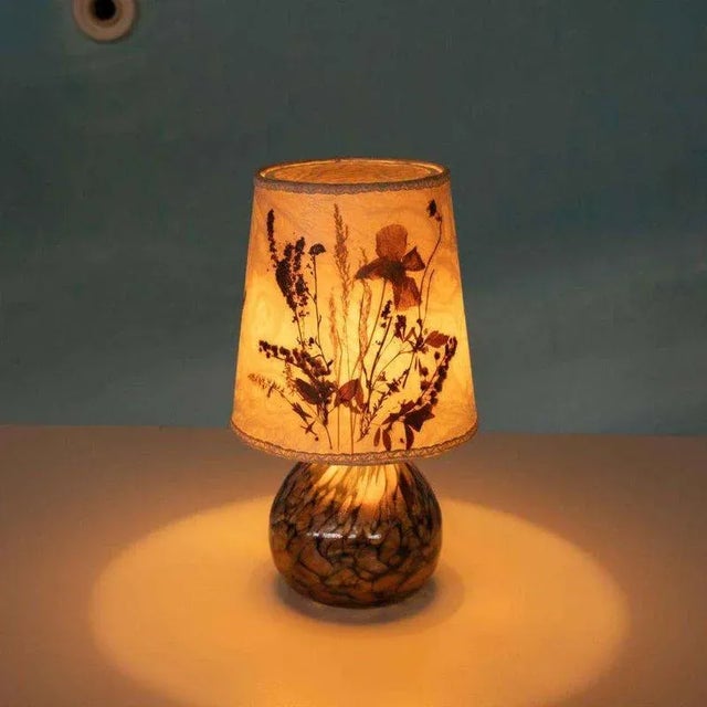 Scandinavian Japandi Style Table Lamp in Glass with Leaves Decor For Sale - Image 4 of 5