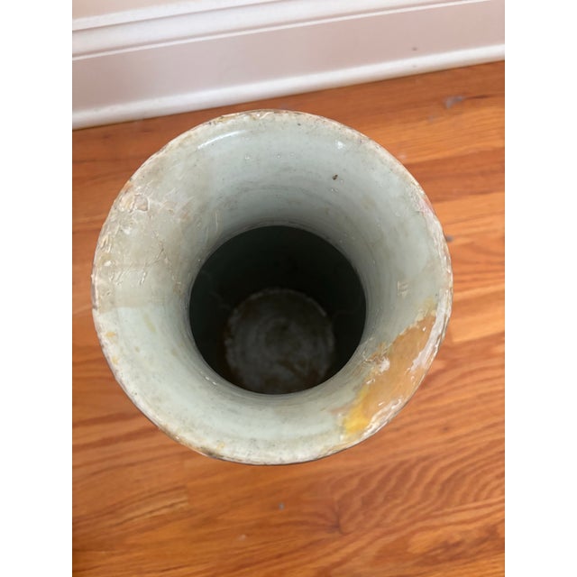 19th Century Chinese Export Rose Medallion Porcelain Vase For Sale In New York - Image 6 of 9