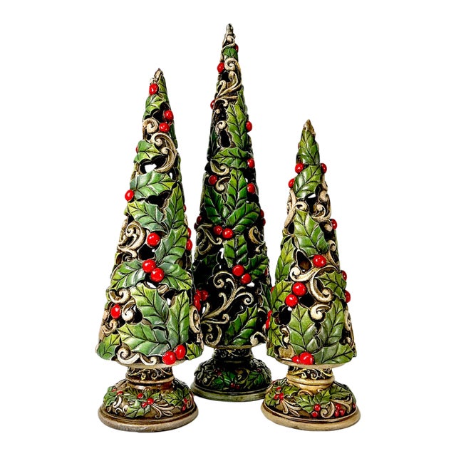 1990s Vintage Americana Boho Chic Christmas Holly Topiary Trees Holiday Accents - Set of 3. For Sale