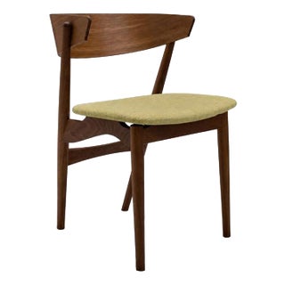 Mid-Century Modern Scandinavian No. 7 Dining Chair with Wooden Back, 1950s For Sale
