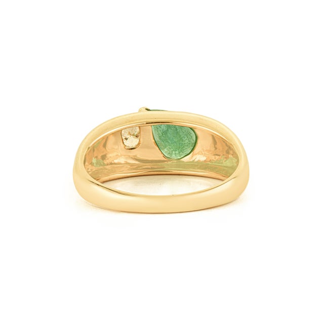 Chunky 18k Gold Emerald Diamond Contemporary Cocktail Ring Size 6 For Sale - Image 10 of 17