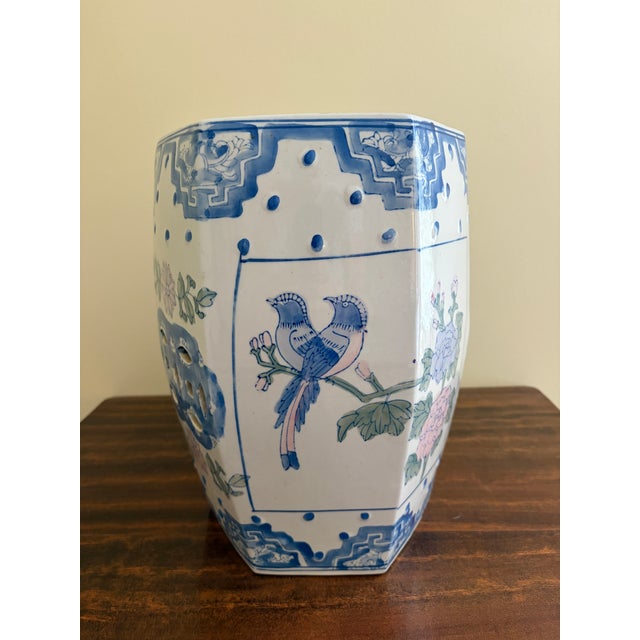 Late 20th Century Vintage Hexagonal Chinoiserie Porcelain Garden Stool or Side Table For Sale - Image 5 of 9