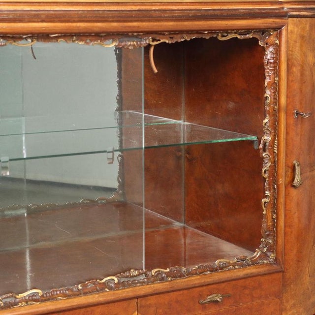Chippendale Sideboard in Walnut and Burl For Sale - Image 5 of 12