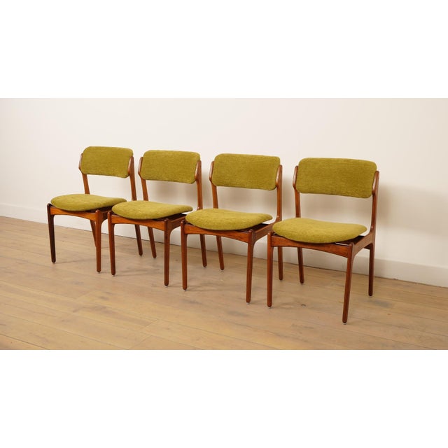 Dining Chairs with Armrests in Rosewood by Erik Buch, Set of 4 For Sale - Image 4 of 17