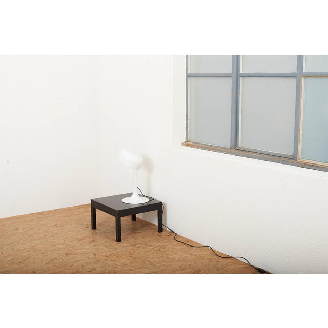 White Foldable Studio Model Table Lamp in White Lacquered Metal by Carlo Viligiardi for Stilnovo, 1972 For Sale - Image 8 of 11