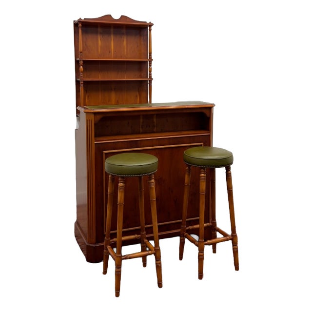 Classic English Chesterfield Bar with Bar Stools, Set of 4 For Sale