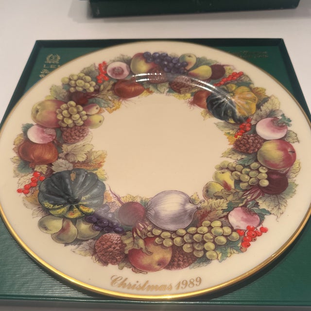 Late 20th Century Late 20th Century Complete Set of Lenox Colonial Christmas Wreath Series (1981–1993) - Set of 13 For Sale - Image 5 of 12