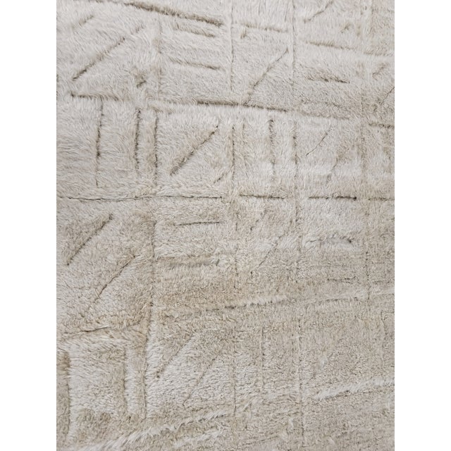 Rh Kinari Wool Rug – 10' × 14' Ivory | Wool | Hand-Knotted | For Sale - Image 16 of 18