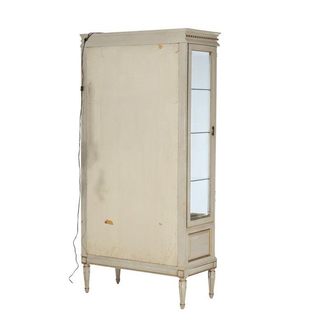 Vintage French Louis XVI Vitrine With 2-Drawers & Gilt Trim C1950 For Sale - Image 12 of 12