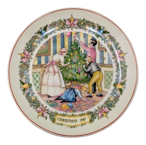 Vintage 1980s Wedgwood China 1987 Dressing the Tree Christmas Tradition Decorative Plate
