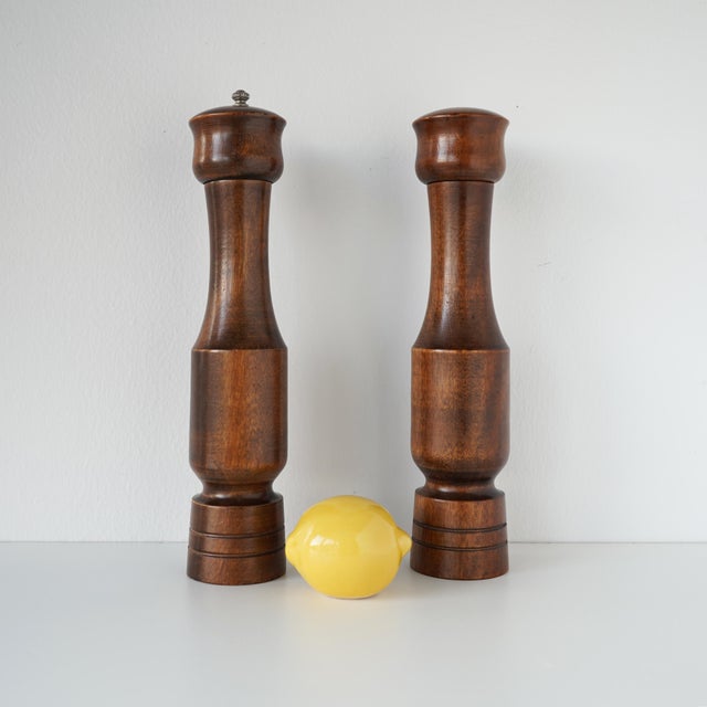 Vintage circa 1960s carved wood salt and pepper mill by Woodcrest by Styson and manufactured in Japan.