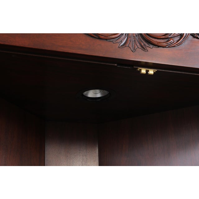 Pair Henkel Harris Chippendale Mahogany Corner Cabinets For Sale In Philadelphia - Image 6 of 18