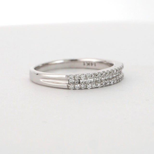 14k Gold Ring With 0.3 Carat Diamonds Size 7 Resizable For Sale - Image 4 of 18