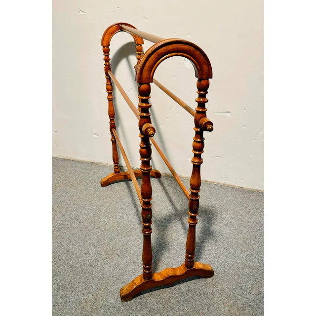 English towel holder in Rocchetto early 1900s