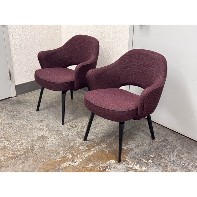 Textile Eero Saarinen for Knoll Studio Aubergine Executive Armchairs, Pair For Sale - Image 7 of 12