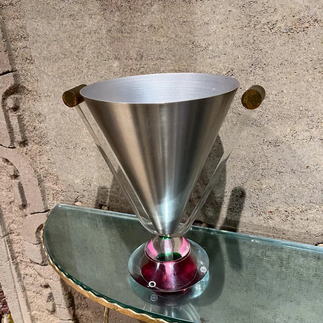 1960s Lucite Color Vase Memphis School Style Vasa For Sale In San Diego - Image 6 of 12